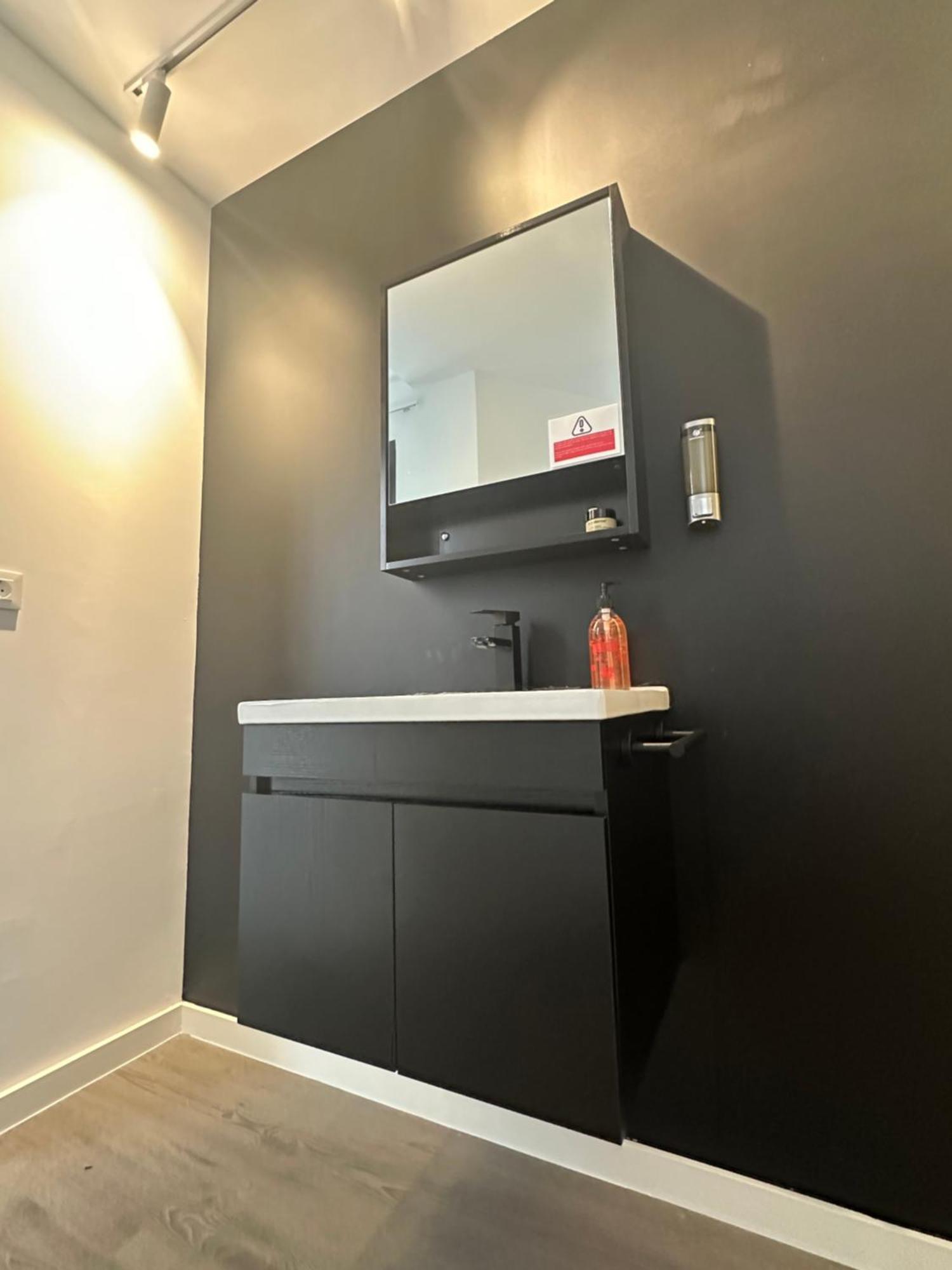 Hostel Alicante A-Cero Living Luaran gambar